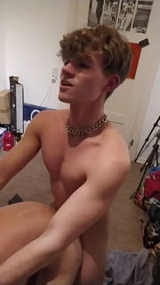 Video by CameraBoys.cam with the username @CameraBoys,  June 18, 2023 at 5:01 PM. The post is about the topic Gay and the text says 'Morning fuck 👌'