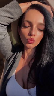 Video by JessyHanson with the username @JessyHanson, who is a star user,  August 4, 2023 at 12:45 PM and the text says 'This is my #friday kiss for you! See ya on LiveJasmin'