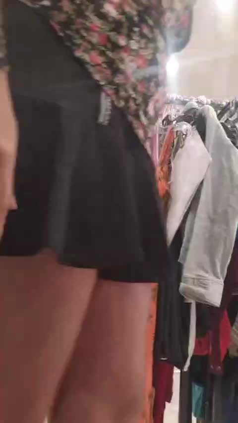 Video by Kissmylilstar with the username @Kissmylilstar,  May 28, 2022 at 7:53 PM. The post is about the topic AMATEUR VIDEO and the text says 'Upskirt'