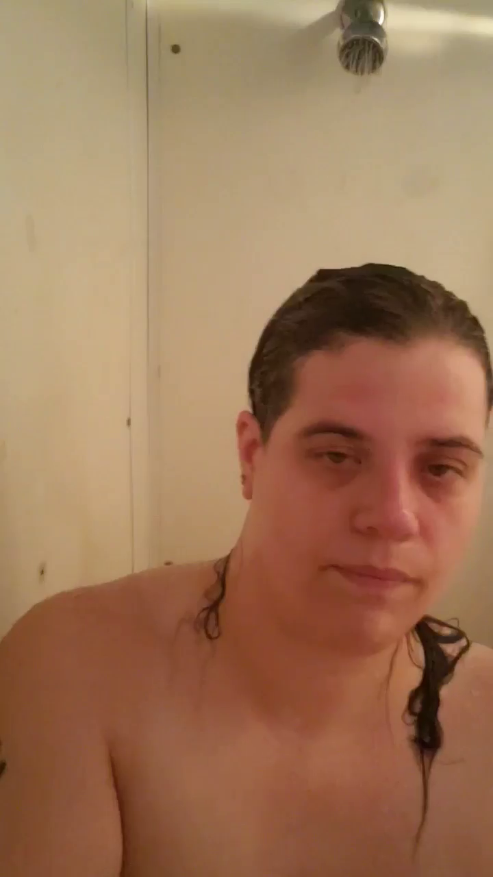 Video by Fredd420 with the username @Fredd420,  May 1, 2019 at 7:40 PM. The post is about the topic Chubby gf and the text says 'received_389782444955595'
