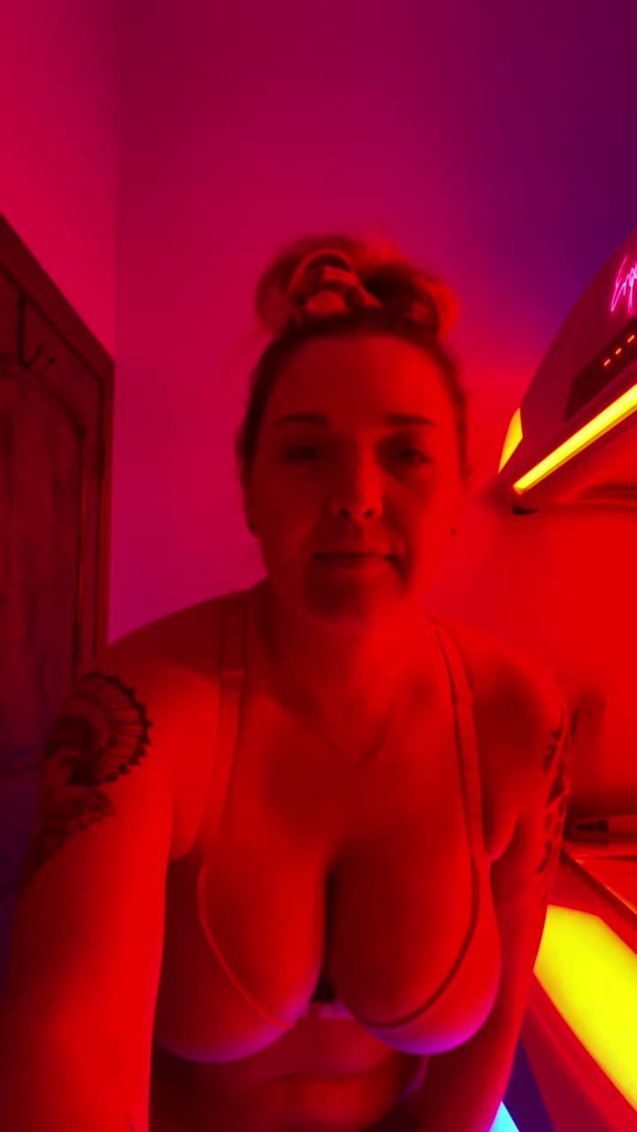 Video by Denise La Fleur with the username @deniselafleur, who is a star user,  September 10, 2021 at 4:17 AM. The post is about the topic MILF and the text says 'Hit the tanning bed, today!…😎'