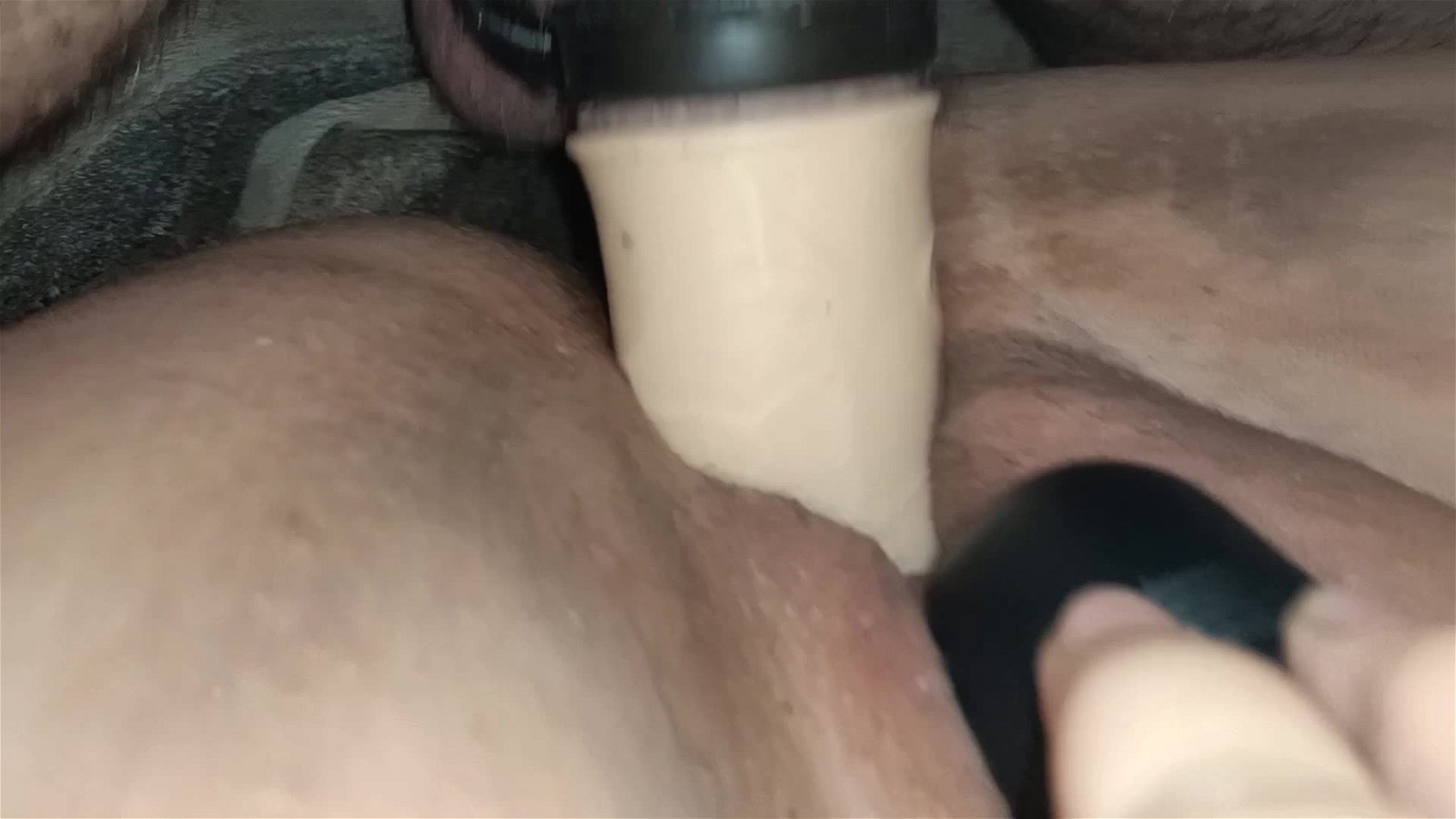 Video by Sarahaandsteven with the username @Sarahaandsteven,  April 21, 2021 at 7:54 PM and the text says 'some more of sarah taking it thicker...and longer......that sleeve easily makes me about 9" long'