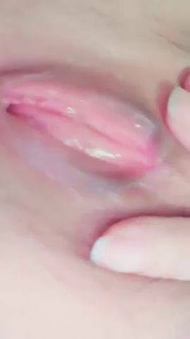 Video by lgch with the username @lgch,  June 1, 2019 at 7:39 PM. The post is about the topic Trimmed Pussy and the text says '会动的小嘴'