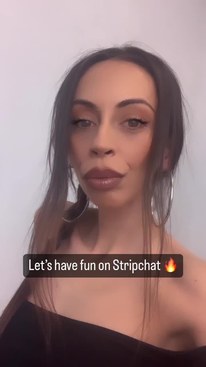 Video by CandieCross with the username @CandieCross, who is a star user,  March 8, 2024 at 8:33 PM. The post is about the topic Skinny Teens and the text says 'I am here 👉🏻 https://stripchat.com/CandieCrossx/follow-me?utm_source=tw_show #skinny'