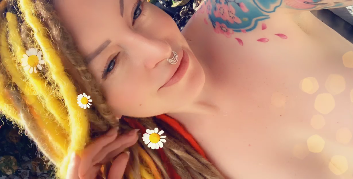 Video by Piggy Mouth with the username @piggymouth, who is a star user,  July 23, 2019 at 2:33 PM. The post is about the topic Ass and the text says 'The neighbours love me #ass #booty #nude #naked'