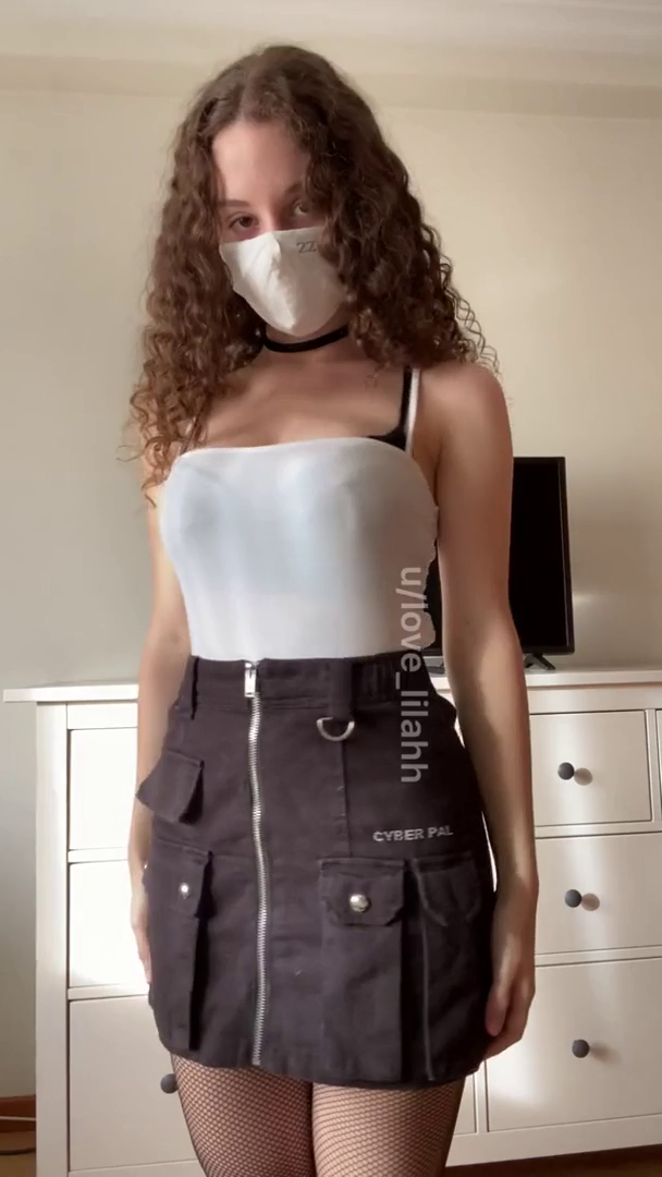 Shared Video by bull21 with the username @bull21,  November 2, 2020 at 6:27 PM. The post is about the topic Covid-19|Masturbating to defuse! and the text says 'A nice outfit'