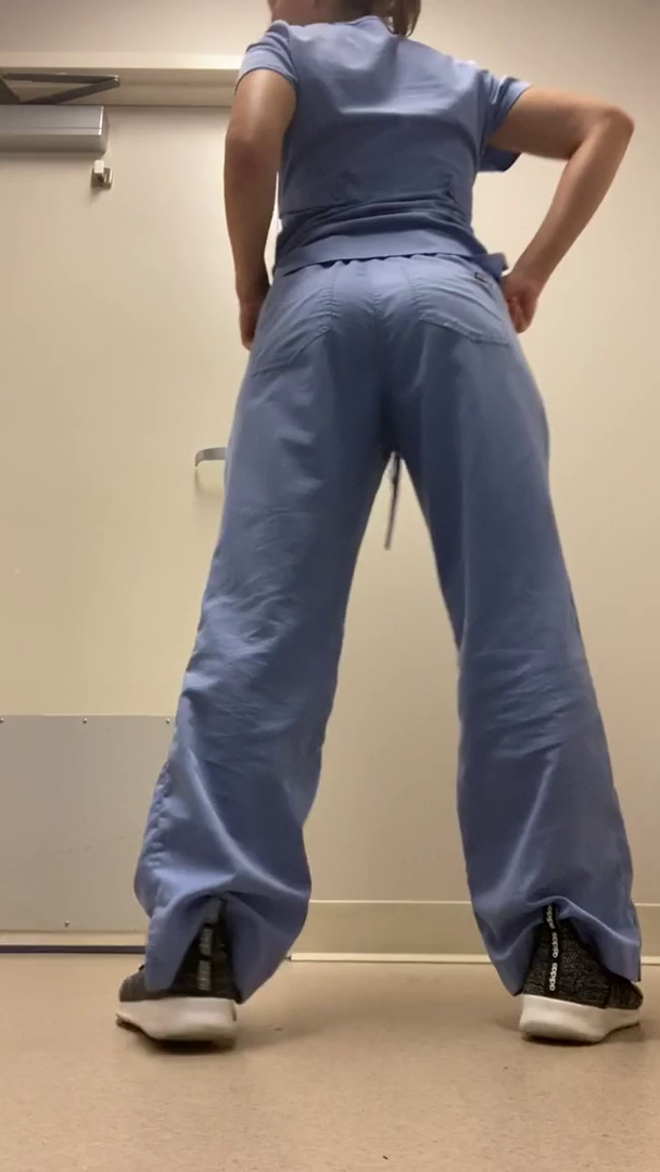 Shared Video by bull21 with the username @bull21,  November 22, 2020 at 2:53 PM and the text says 'Hello Nurse!😍🔥🔥🤤 Good lord, so sexy!'