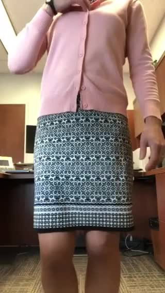 Video post by makesmehorny