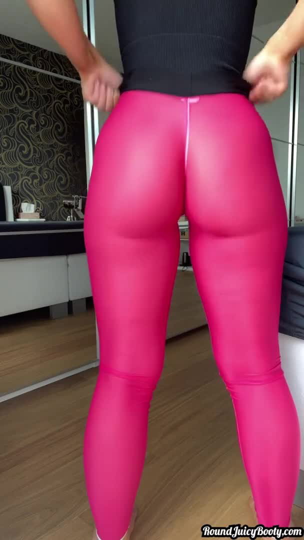 Video by Roundjuicybooty with the username @Roundjuicybooty,  September 3, 2021 at 12:19 PM. The post is about the topic Ass and the text says 'Yoga pants are great'