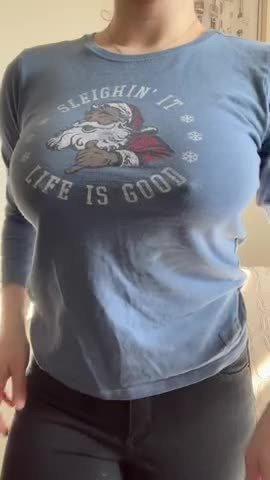 Video by Lesliebean with the username @Lesliebean,  December 27, 2021 at 5:03 PM. The post is about the topic top tits