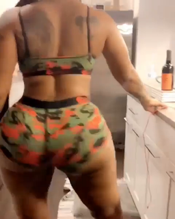 Twerk that ass!