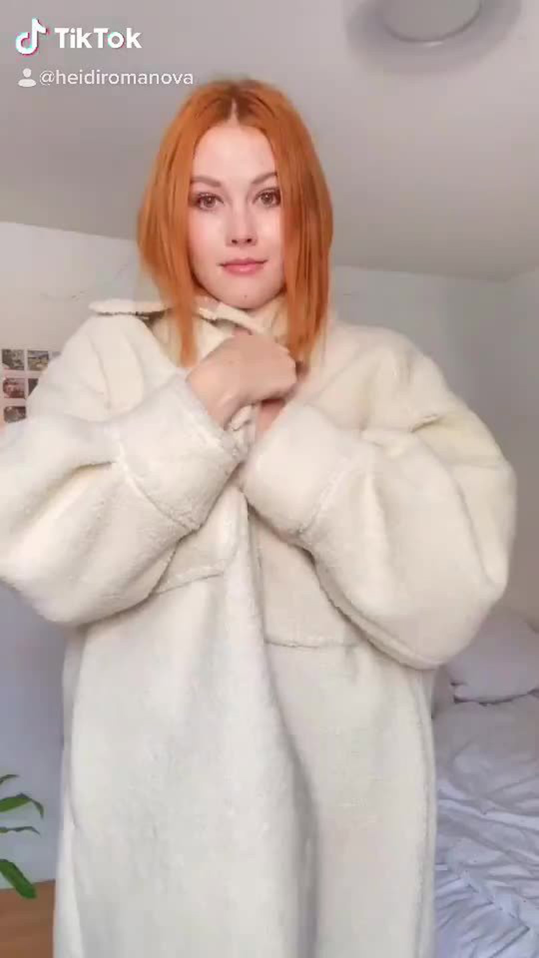 Video by Gilles78 with the username @Gilles78,  February 4, 2021 at 11:33 PM. The post is about the topic Beautiful Redheads and the text says 'VID-20210202-WA0008'