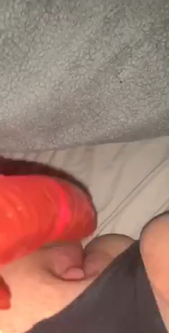 Video by Lizzyonlyfansxox with the username @Lizzyonlyfansxox, who is a star user,  May 17, 2020 at 7:11 PM and the text says 'i love the sound of my dildo slapping against my pussy, sub to me to see more ;)'