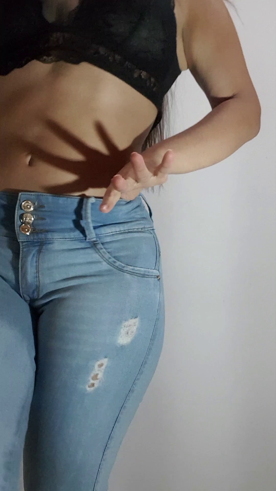 Watch the Video by Viiky with the username @Viiky, posted on June 18, 2020. The post is about the topic Video & Gif. and the text says 'Good night everybody. Wating for anal sex'
