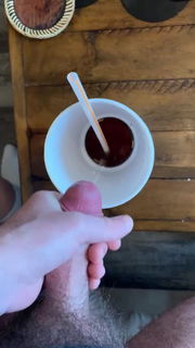 Shared Video by Sir Maci with the username @SirMaci,  November 29, 2024 at 12:31 PM and the text says 'Some Icing Into The Drink  ⌧  Ízesítés az italba
by coffeetable96 at X'