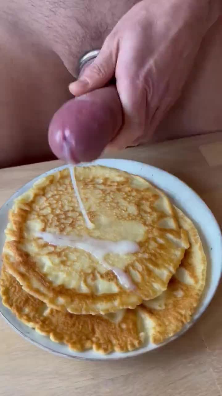 Video by Sir Maci with the username @SirMaci,  November 29, 2023 at 3:51 PM. The post is about the topic Cum on food and the text says 'Cream Filled Pan Cake
Tejszínes palacsinta
by bating4daddy at the blue bird site (formerly)'