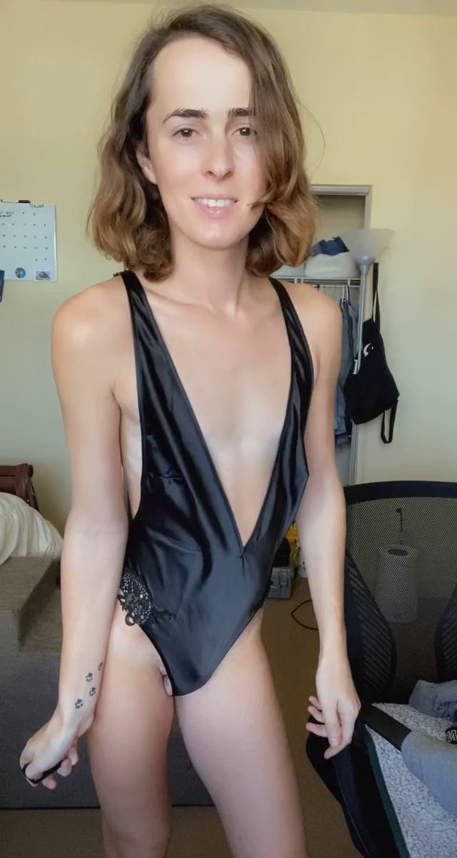Shared Video by Aimee with the username @AimeeTison,  September 2, 2020 at 4:40 PM and the text says 'so want to be destroyed wearing this outfit mmmm'