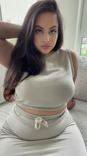 Video by Zonelar with the username @Zonelar,  June 30, 2022 at 3:04 PM. The post is about the topic Busty Chicks