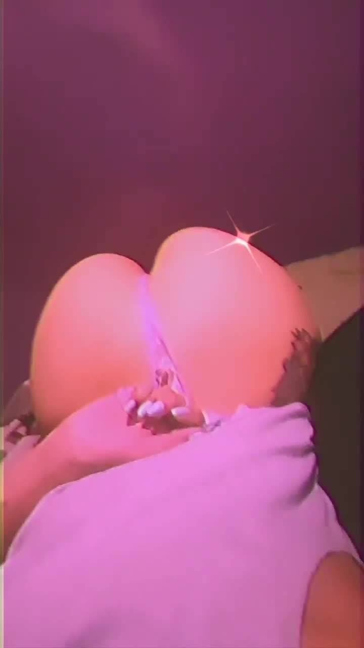 Shared Video by Sweetfire with the username @Littlefireforyou, who is a star user,  March 25, 2021 at 4:41 AM and the text says 'love  this ❤ shaped ass!!'