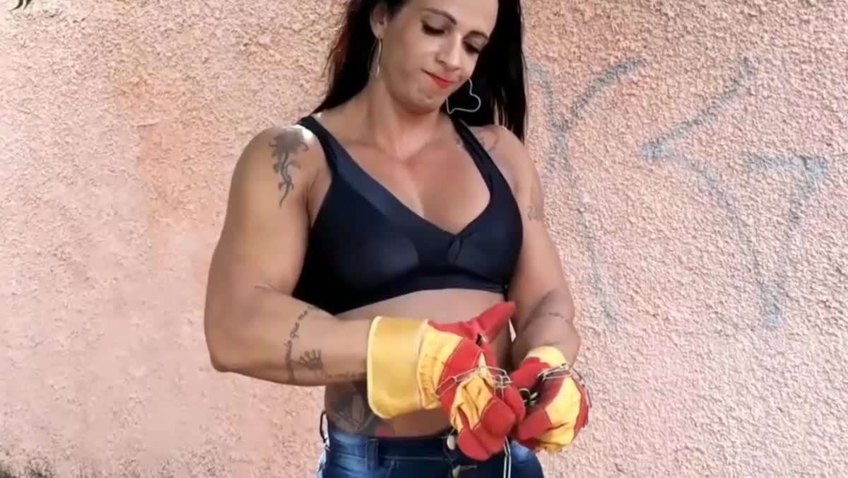 Video by MusclegirlStrength with the username @MusclegirlStrength, who is a brand user,  May 3, 2024 at 11:26 PM and the text says 'Muscle Goddess Breaks Chains: Watch Gil Cunha's Jaw-Dropping Strength!: https://www.strongwomancrushing.com/

#musclegirl #musclegirllove #femalemuscle #femalemuscles #featsofstrength #MuscleQueen #StrengthUnleashed #PowerfulWomen'