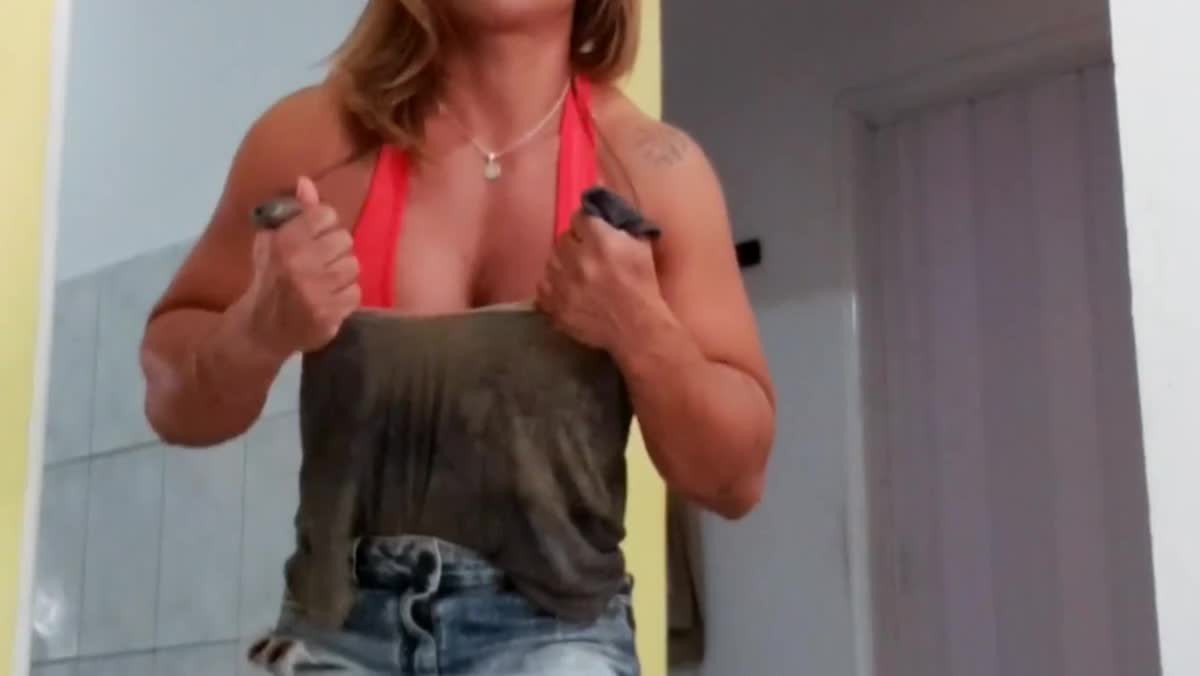 Video by MusclegirlStrength with the username @MusclegirlStrength, who is a brand user,  May 12, 2024 at 3:52 AM and the text says 'Rogatona Flexes and Rips Clothes with Power!: https://www.strongwomancrushing.com/

#musclegirl #musclegirllove #femalemuscle #femalemuscles #featsofstrength #MuscleMajesty #PowerfulPhysiques #StrengthAndBeauty'