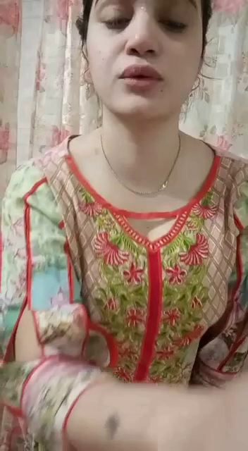 Video by Sandhya Aurora with the username @SandhyaAurora, who is a verified user,  November 24, 2020 at 10:37 AM. The post is about the topic MILF and the text says 'Pakistani girl'
