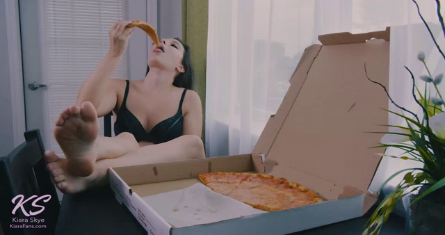 hot girl eats pizza with feet soles in your face
