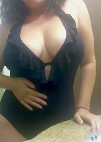 Shared Video by JustineBailey with the username @JustineBailey, who is a verified user,  August 19, 2021 at 1:39 PM. The post is about the topic Amateurs and the text says '#mywife #amateur #tits #hot #girl'