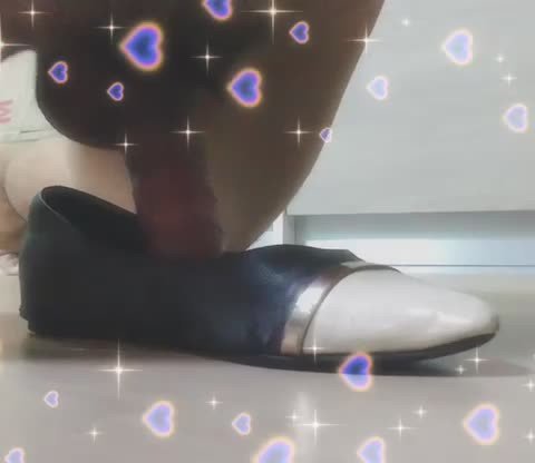 I cum a lot inside mistress Ting’s shoe