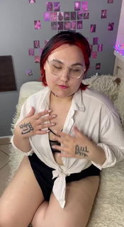 Video by Stripchat with the username @Stripchat, who is a brand user,  July 25, 2024 at 6:00 PM. The post is about the topic Curvy and the text says 'Good vibes only! [Felicia_wiliams]'