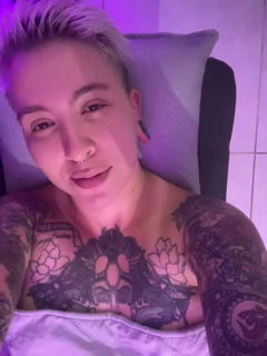 Video by Stripchat with the username @Stripchat, who is a brand user,  November 5, 2024 at 4:00 PM. The post is about the topic Nude Selfies and the text says 'Show some love for [amy_ink]'