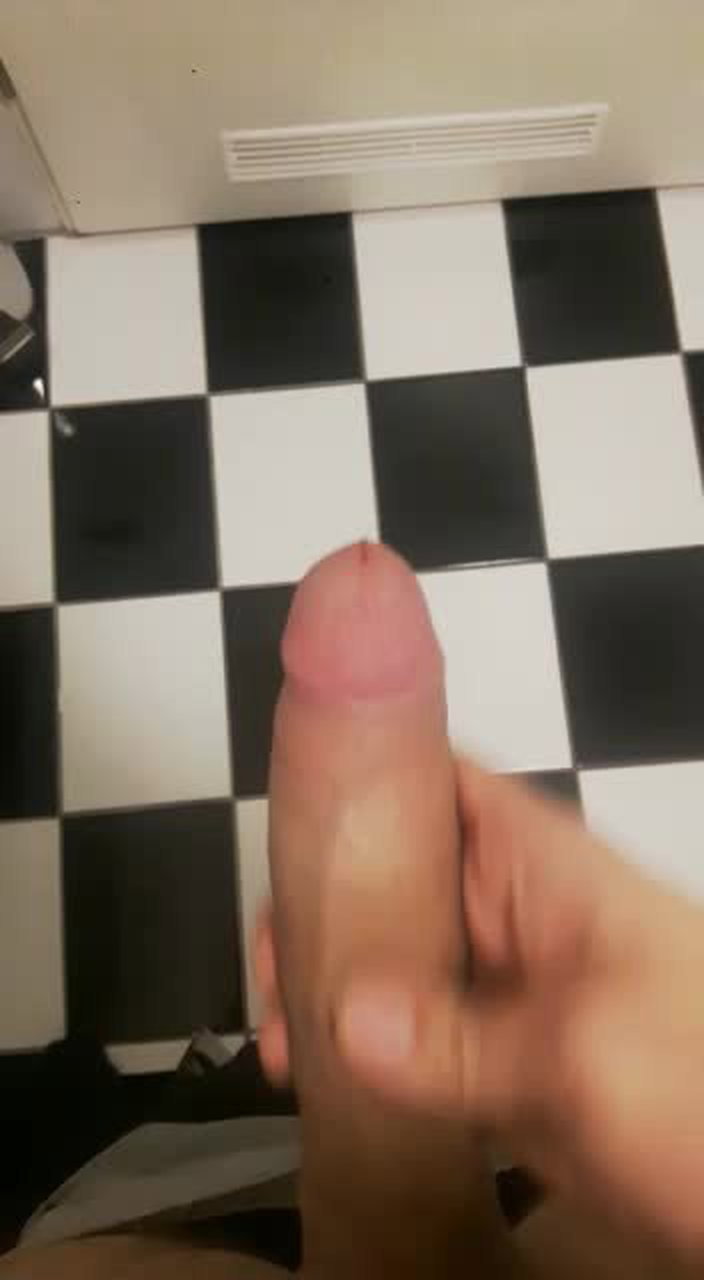 Video by Mk19B7 with the username @Mk19B7,  March 8, 2021 at 8:28 PM. The post is about the topic Rate my pussy or dick and the text says 'VID-20171230-WA0000'