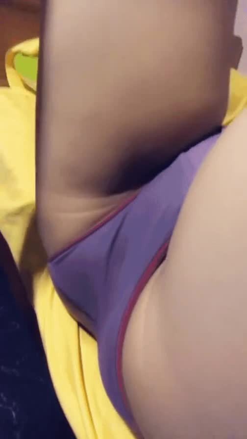 Shared Video by Slutty_Tigress with the username @Fuckthistigress,  June 10, 2022 at 12:09 AM and the text says 'I wanna lick that!!!!💦💦💦💦'