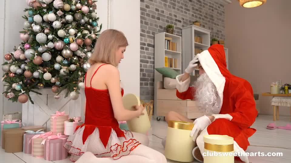 Video by AdultPrime with the username @adultprime, who is a brand user,  December 25, 2021 at 7:15 AM. The post is about the topic Sweethearts and the text says 'Merry Xmas!!!'