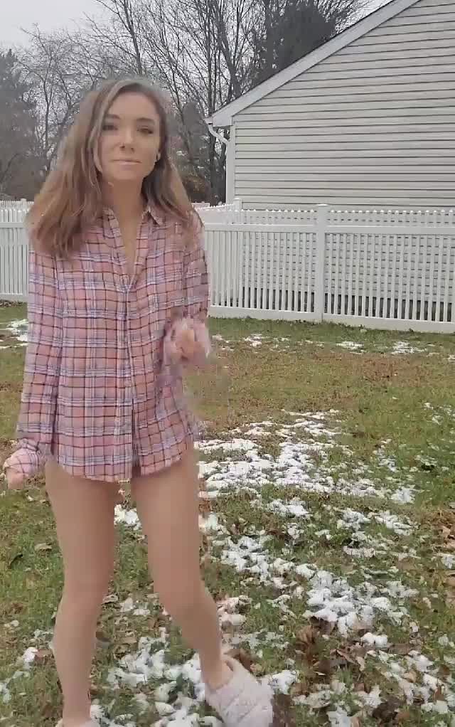 Video post by HolidayMILF