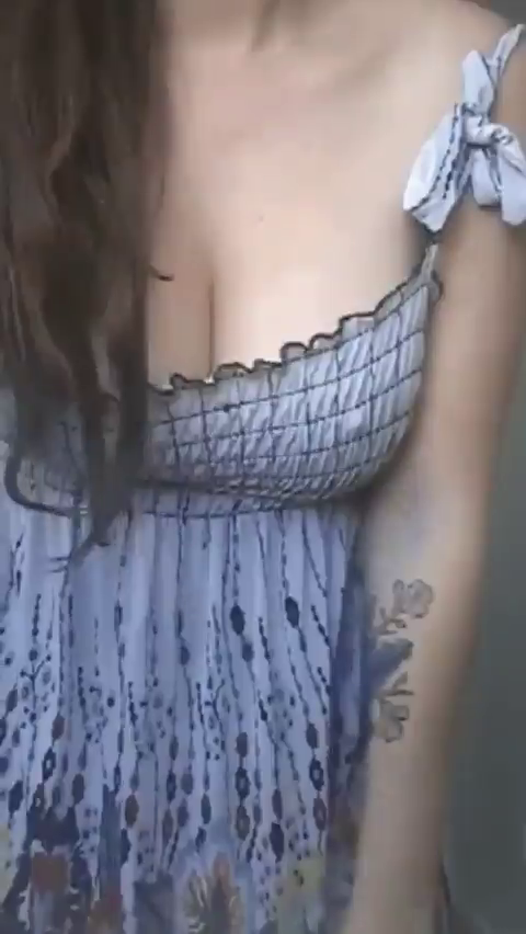 mariasexhub:

Horny teen showing her huge boobs and beautiful body