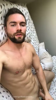 griffinbarrowsx:

Relax with me ~ that nap after a long walk on a beautiful day left me horny (OnlyF