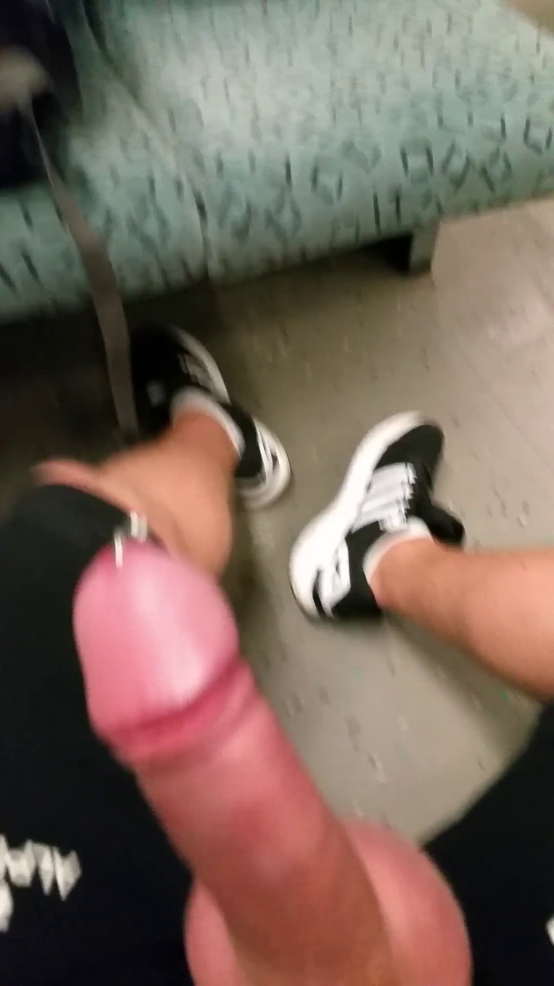 gay-cockring-german:

skinscatpozzpig:Wank in Train
Sehr, sehr geiler Schwanz. Geile Sau…

Sieht a